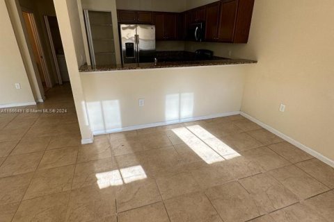 Copropriété à vendre à Doral, Floride: 3 chambres, 124.02 m2 № 1103884 - photo 4