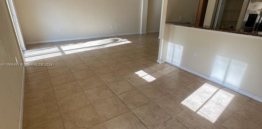 Condo à Doral, Floride, 3 chambres  № 1103884