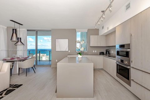 Copropriété à vendre à Hollywood, Floride: 2 chambres, 99.87 m2 № 1103801 - photo 6