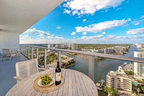 Copropriété à vendre à Hollywood, Floride: 2 chambres, 99.87 m2 № 1103801 - photo 22