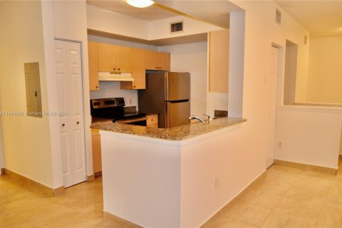 Townhouse in Miramar, Florida 3 bedrooms, 134.71 sq.m. № 1368794 - photo 4