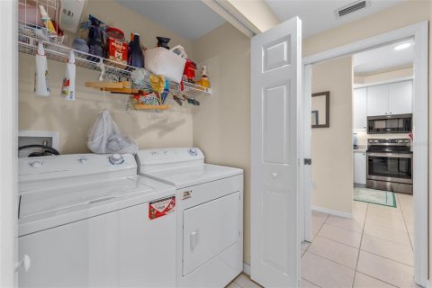 Condominio en venta en Cape Coral, Florida, 2 dormitorios, 129.51 m2 № 1082533 - foto 19