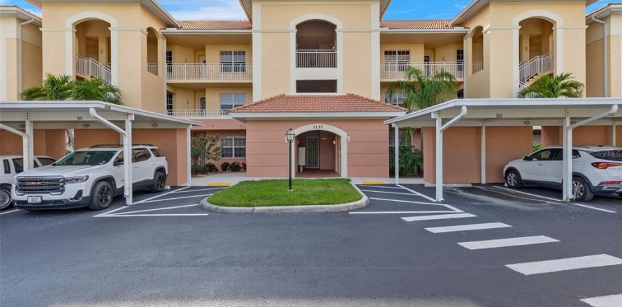 Condominio en Cape Coral, Florida, 2 dormitorios  № 1082533