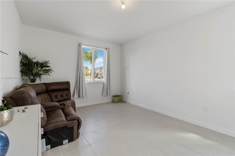 Townhouse in Homestead, Florida 4 bedrooms, 167.6 sq.m. № 1386012 - photo 5