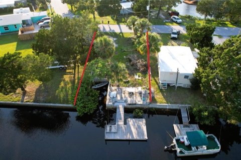 Terreno en venta en Hudson, Florida № 1317328 - foto 4