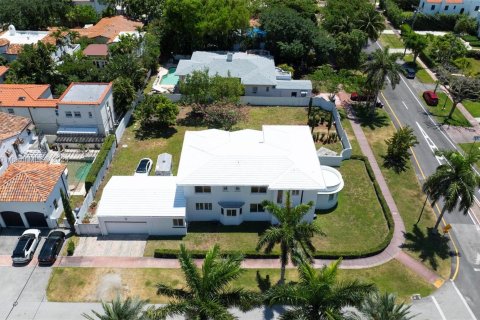 House in Miami Beach, Florida 4 bedrooms, 347.83 sq.m. № 1146382 - photo 6