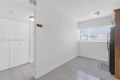 Copropriété à vendre à Tamarac, Floride: 2 chambres, 99.87 m2 № 1374286 - photo 8