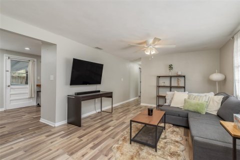 Casa en venta en Tampa, Florida, 3 dormitorios, 98.1 m2 № 1363299 - foto 12