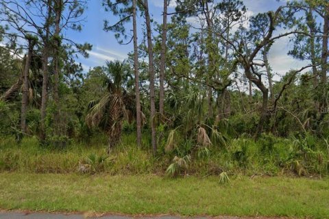 Terreno en venta en Port Charlotte, Florida № 794852 - foto 1