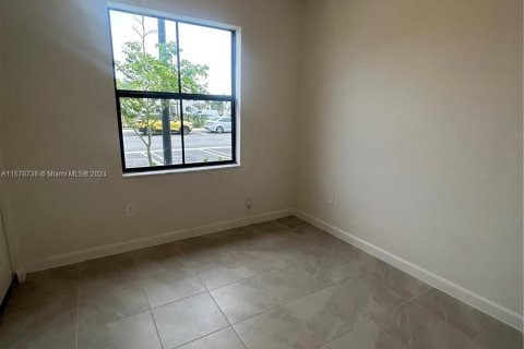 Townhouse in Cutler Bay, Florida 3 bedrooms, 123.37 sq.m. № 1153357 - photo 13