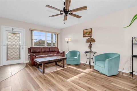 Condominio en venta en Deerfield Beach, Florida, 2 dormitorios, 79.9 m2 № 873349 - foto 6