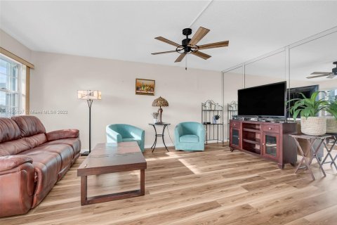 Condominio en venta en Deerfield Beach, Florida, 2 dormitorios, 79.9 m2 № 873349 - foto 5