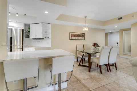 Condo in Fort Lauderdale, Florida, 2 bedrooms  № 1406067 - photo 14