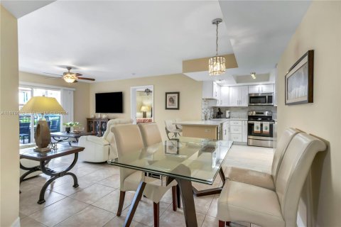 Condo in Fort Lauderdale, Florida, 2 bedrooms  № 1406067 - photo 13