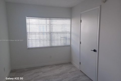 Condominio en venta en North Miami, Florida, 1 dormitorio, 65.03 m2 № 922004 - foto 30