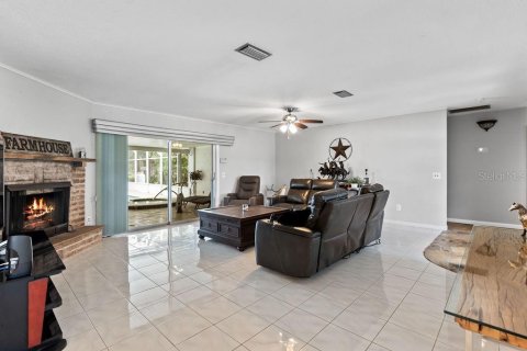 Villa ou maison à vendre à DeLand, Floride: 3 chambres, 194.82 m2 № 1246763 - photo 4