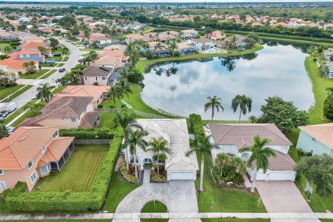 Casa en venta en Boca Raton, Florida, 5 dormitorios, 268.49 m2 № 1407611 - foto 2