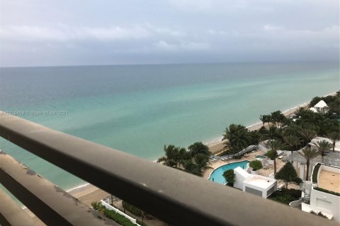 Condominio en alquiler en Hollywood, Florida, 1 dormitorio, 79.9 m2 № 5927 - foto 10