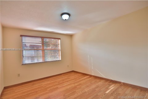 Condo in Miami, Florida, 3 bedrooms  № 1369180 - photo 5