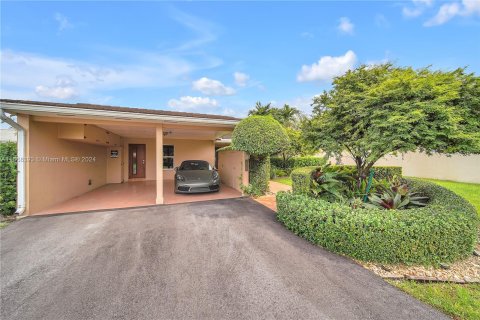 Villa ou maison à vendre à Miami, Floride: 3 chambres, 132.29 m2 № 1385698 - photo 4