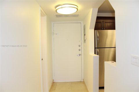 Copropriété à vendre à Miami Beach, Floride: 1 chambre, 79.9 m2 № 1385737 - photo 22