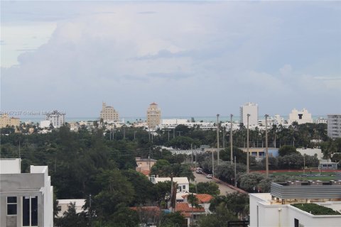 Condo in Miami Beach, Florida, 1 bedroom  № 1385737 - photo 21