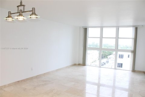 Copropriété à vendre à Miami Beach, Floride: 1 chambre, 79.9 m2 № 1385737 - photo 17