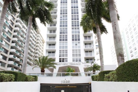 Copropriété à vendre à Miami Beach, Floride: 1 chambre, 79.9 m2 № 1385737 - photo 2