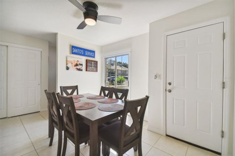 Townhouse in Tampa, Florida 2 bedrooms, 136.38 sq.m. № 1300767 - photo 4