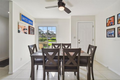 Townhouse in Tampa, Florida 2 bedrooms, 136.38 sq.m. № 1300767 - photo 5