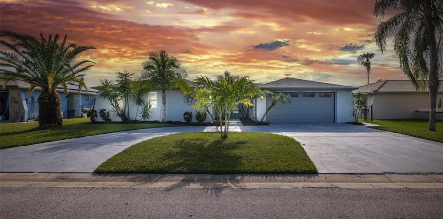 Villa ou maison à Port Richey, Floride 3 chambres, 198.44 m2 № 1366953