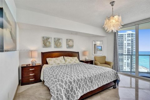 Condominio en venta en Sunny Isles Beach, Florida, 3 dormitorios, 152.08 m2 № 942484 - foto 16