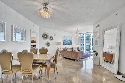 Condominio en venta en Sunny Isles Beach, Florida, 3 dormitorios, 152.08 m2 № 942484 - foto 8