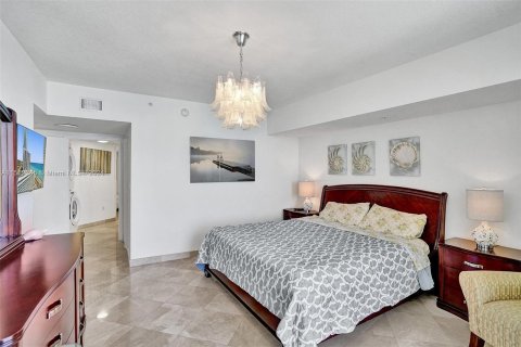 Condominio en venta en Sunny Isles Beach, Florida, 3 dormitorios, 152.08 m2 № 942484 - foto 19