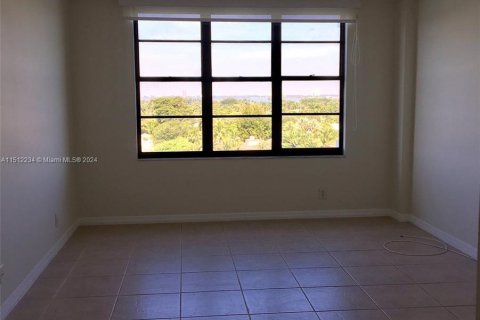 Condominio en venta en Miami Beach, Florida, 1 dormitorio, 83.61 m2 № 942483 - foto 12