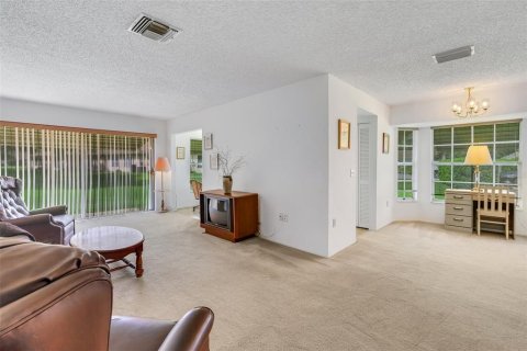 Copropriété à vendre à Port Richey, Floride: 2 chambres, 92.25 m2 № 1276150 - photo 4