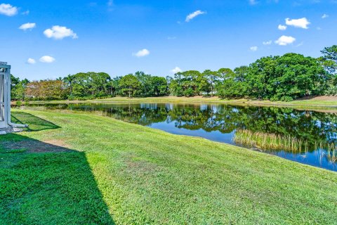 House in Jupiter, Florida 3 bedrooms, 204.38 sq.m. № 1145873 - photo 10