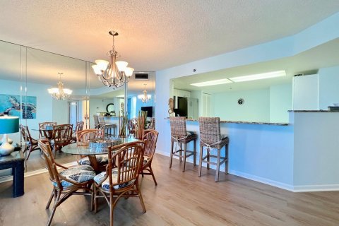 Condominio en venta en Hutchinson Island South, Florida, 2 dormitorios, 121.7 m2 № 582404 - foto 29