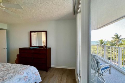 Condominio en venta en Hutchinson Island South, Florida, 2 dormitorios, 121.7 m2 № 582404 - foto 5