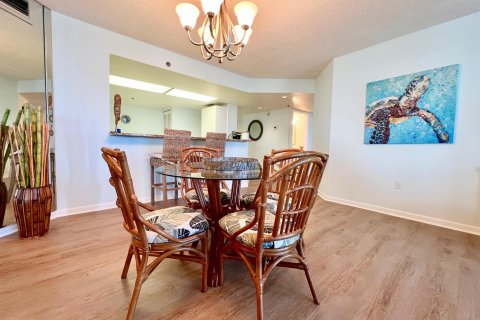 Condominio en venta en Hutchinson Island South, Florida, 2 dormitorios, 121.7 m2 № 582404 - foto 26