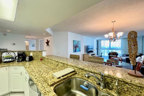 Condominio en venta en Hutchinson Island South, Florida, 2 dormitorios, 121.7 m2 № 582404 - foto 20