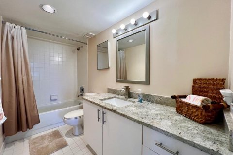 Condominio en venta en Hutchinson Island South, Florida, 2 dormitorios, 121.7 m2 № 582404 - foto 4