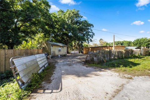 House in Okeechobee, Florida 4 bedrooms, 114.64 sq.m. № 1311687 - photo 3