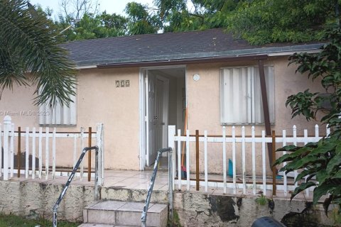 Villa ou maison à vendre à Homestead, Floride: 2 chambres, 67.35 m2 № 654223 - photo 1