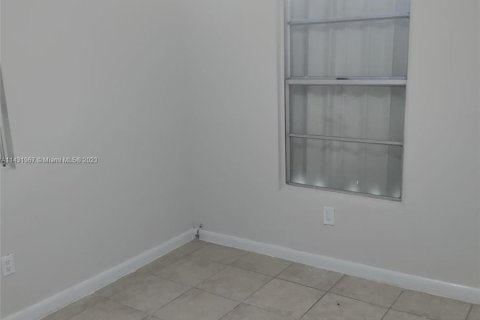 House in Homestead, Florida 2 bedrooms, 67.35 sq.m. № 654223 - photo 10