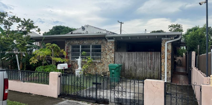 House in Miami, Florida 4 bedrooms, 221.01 sq.m. № 1365448