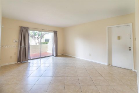 Copropriété à louer à Miami, Floride: 2 chambres, 84.54 m2 № 1365954 - photo 4