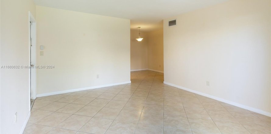 Condo in Miami, Florida, 2 bedrooms  № 1365954