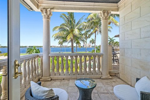 Villa ou maison à vendre à West Palm Beach, Floride: 6 chambres, 609.07 m2 № 580096 - photo 20