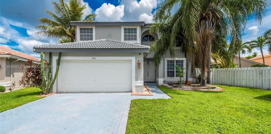 Casa en Miramar, Florida 4 dormitorios, 245.17 m2 № 1368685